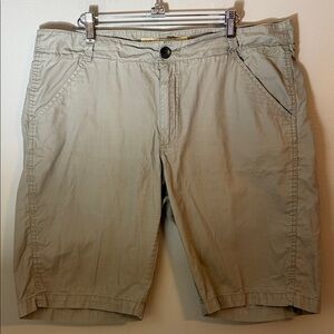Cabela's Casuals Women's 100% Cotton Khaki Shorts Size 16